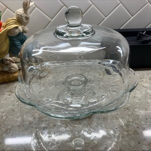 Glass cake plate